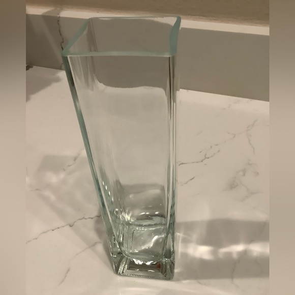 Other - EUC Clear Glass Vase